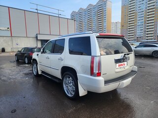 2010 Cadillac Escalade III, белый, 1400000 рублей, вид 5