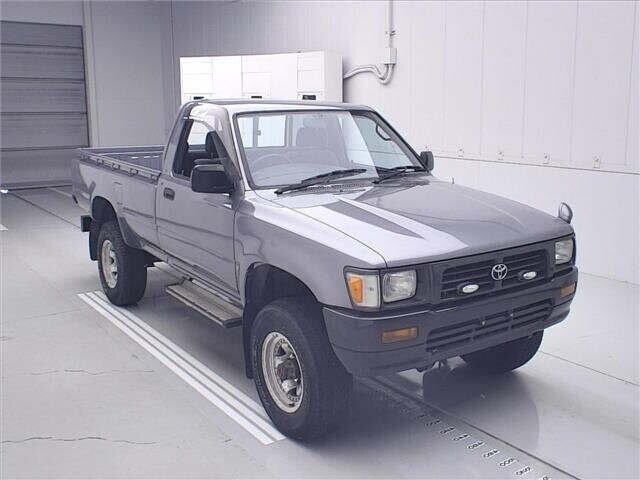 Открыть фотографии: Toyota Hilux V