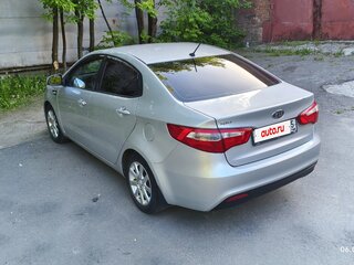 2012 Kia Rio 5-speed III, серебристый, 770000 рублей, вид 1