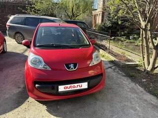 2008 Peugeot 107 I, красный, 375000 рублей, вид 4