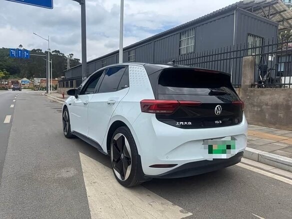 2025 Volkswagen ID.3 57.3 kWh I, белый - вид 3