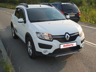 2017 Renault Sandero Stepway II, белый, 850000 рублей, вид 2