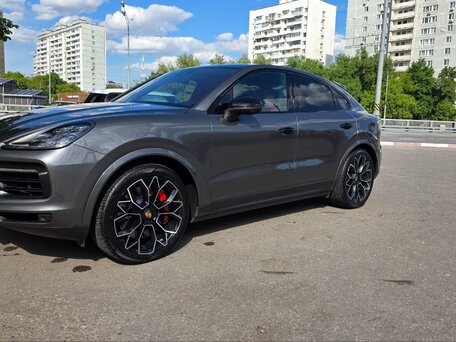 2019 Porsche Cayenne Coupé III, серый, 5950000 рублей, вид 2