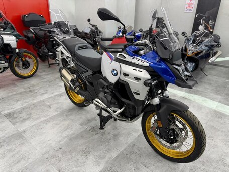 2025 BMW R 1300 GS Adventure, синий, 3220000 рублей, вид 1