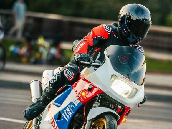 1987 Honda VFR 400, белый, 170000 рублей - вид 6