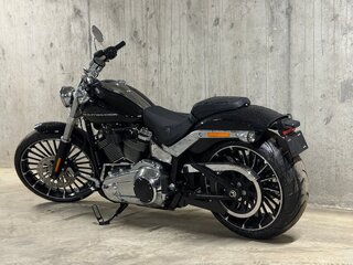 2025 Harley-Davidson Breakout, чёрный, 2890000 рублей, вид 5