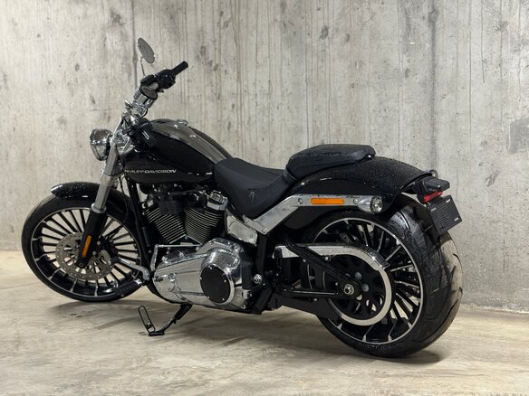 2025 Harley-Davidson Breakout, чёрный, 2890000 рублей - вид 4