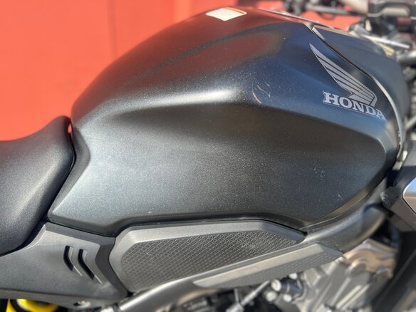 2020 Honda CB 650R, чёрный, 790000 рублей - вид 13