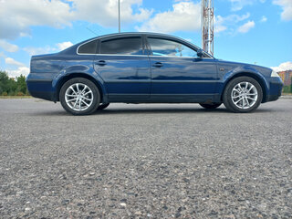 2001 Volkswagen Passat B5 Рестайлинг, синий, 460000 рублей, вид 2