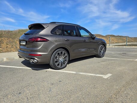 2015 Porsche Cayenne S Diesel II Рестайлинг (958), коричневый, 4700000 рублей, вид 5