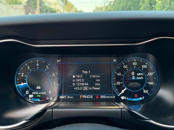 2021 Ford Mustang VI Рестайлинг, жёлтый, 7200000 рублей - вид 8