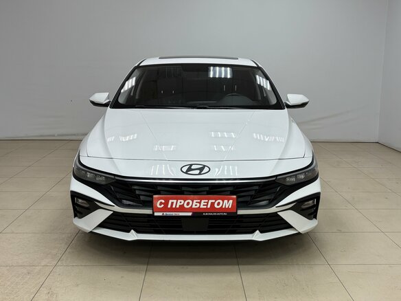 2023 Hyundai Elantra VII (CN7) Рестайлинг, белый - вид 1