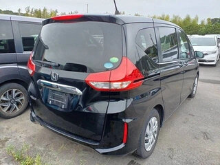 2022 Honda Freed II Рестайлинг, чёрный, 1390001 рублей, вид 2