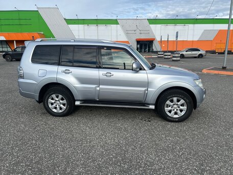 2010 Mitsubishi Pajero IV, серый, 1850000 рублей, вид 5