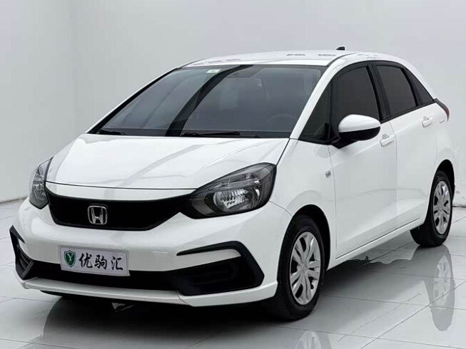 Открыть фотографии: Honda Fit IV