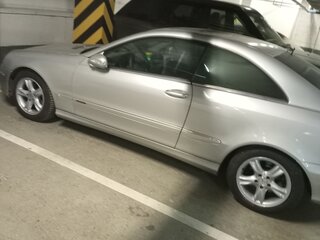 2002 Mercedes-Benz CLK-Класс 320 II (W209), серебристый, 900000 рублей, вид 2