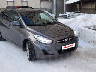 2011 Hyundai Solaris I, серый, 820000 рублей, вид 2