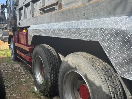 1995 Nissan Diesel, чёрный, 1200000 рублей, вид 4
