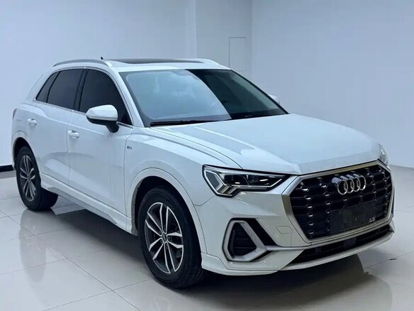 2021 Audi Q3 35 TFSI II (F3), белый, 1761000 рублей