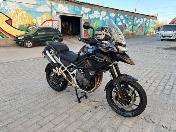 2022 Triumph Tiger 1200, чёрный, 1430000 рублей