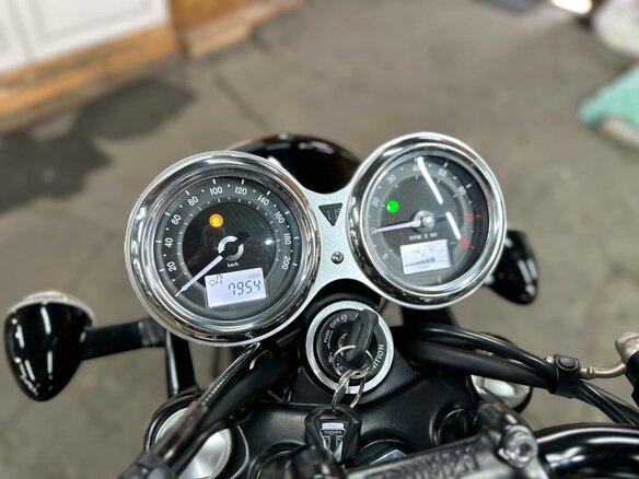 2020 Triumph Bonneville T120, чёрный, 1270000 рублей - вид 39