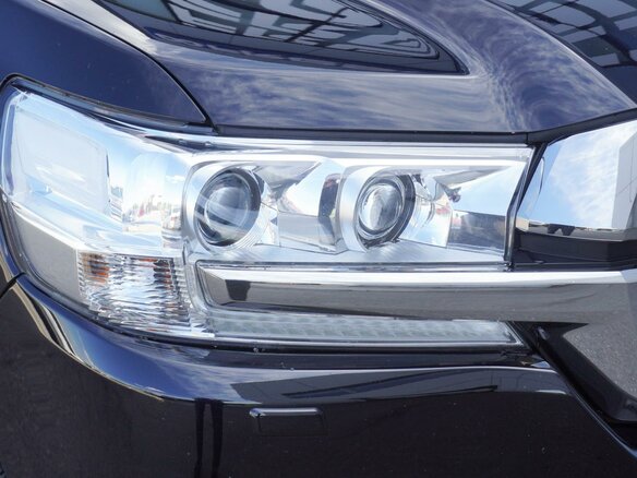 2015 Toyota Land Cruiser 200 Series Рестайлинг 2, чёрный, 5033000 рублей - вид 6