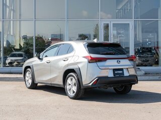 2020 Lexus UX 250h I, серый, 3450000 рублей, вид 2