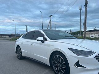 2019 Hyundai Sonata VII (LF) Рестайлинг, белый, 2300000 рублей, вид 4