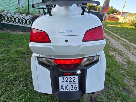 2013 Honda GL 1800 Gold Wing, белый, 1850000 рублей, вид 3