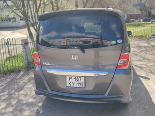 2015 Honda Freed I Рестайлинг 2, серый, 1100000 рублей, вид 3