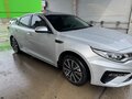2019 Kia Optima IV Рестайлинг, серебристый, 2800000 рублей - вид 3