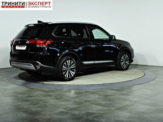 2018 Mitsubishi Outlander III Рестайлинг 3, чёрный, 2045000 рублей, вид 5