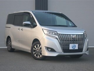 2020 Toyota Esquire I Рестайлинг, серебристый, 1968000 рублей, вид 3