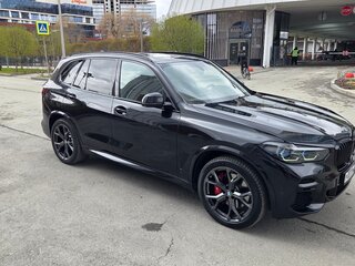 2022 BMW X5 40i IV (G05/G18), чёрный, 10810000 рублей, вид 5