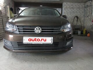 2016 Volkswagen Polo V Рестайлинг, коричневый, 900000 рублей, вид 3