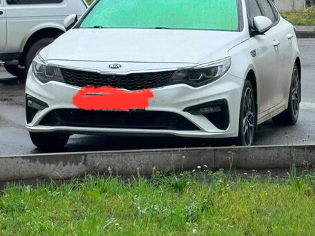 2019 Kia Optima IV Рестайлинг, белый, 2000000 рублей, вид 2