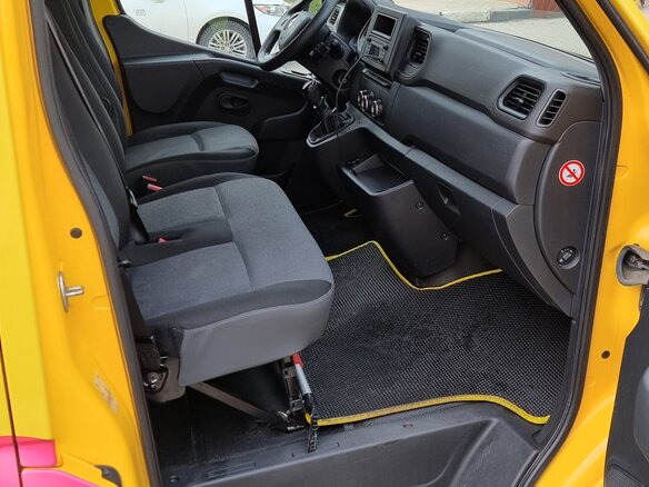 2020 Renault Master, жёлтый, 3600000 рублей - вид 20