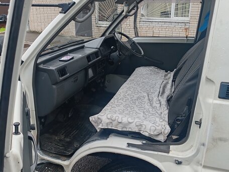 1995 Mitsubishi Delica, белый, 600000 рублей, вид 5