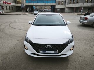 2021 Hyundai Solaris II Рестайлинг, белый, 1200000 рублей, вид 1