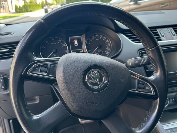 2014 Skoda Octavia III (A7), коричневый, 1500000 рублей - вид 8