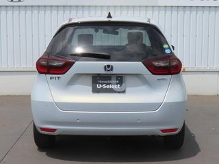 2020 Honda Fit IV, белый, 820000 рублей, вид 4