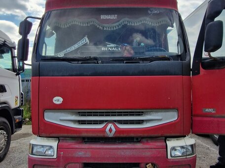 2004 Renault Premium, красный, 680000 рублей, вид 1