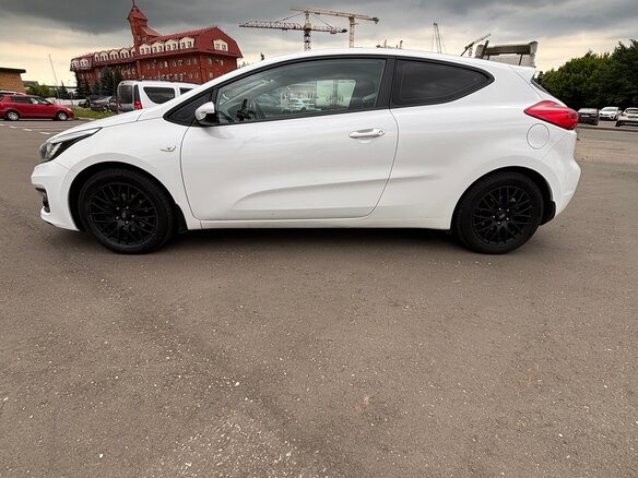 2016 Kia Ceed II Рестайлинг, белый, 1299000 рублей - вид 19