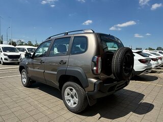 2026 Lada (ВАЗ) Niva Travel I Рестайлинг, серый, 1623000 рублей, вид 4