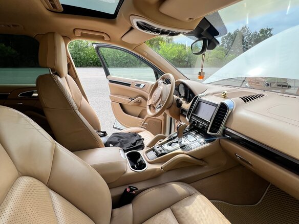 2010 Porsche Cayenne S II (958), белый, 2600000 рублей - вид 8