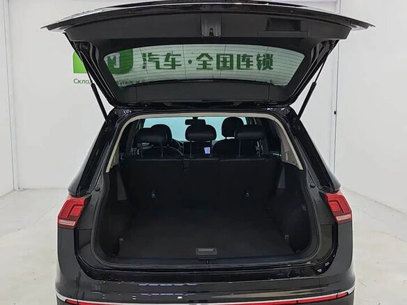 2023 Volkswagen Tiguan L II Рестайлинг (China Market), чёрный, 2000000 рублей - вид 12