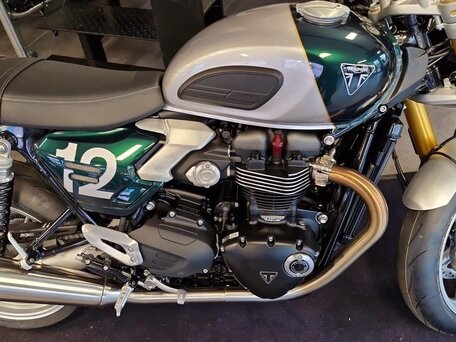 2026 Triumph Speed Twin, зелёный, 2440000 рублей, вид 3