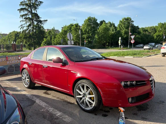 2008 Alfa Romeo 159, красный, 790000 рублей