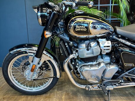 2026 Royal Enfield Classic 650, чёрный, 723000 рублей, вид 5