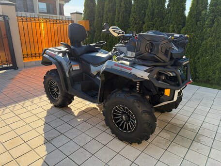 2017 BRP Can-Am Outlander MAX 650, серый, 1350000 рублей, вид 3